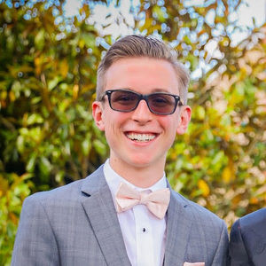 Meet your Posher, Eric